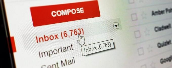 Kombiner e-postkontoer til én Gmail-innboks