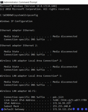 พิมพ์ ipconfig เลื่อนลงมาและค้นหาเกตเวย์เริ่มต้น