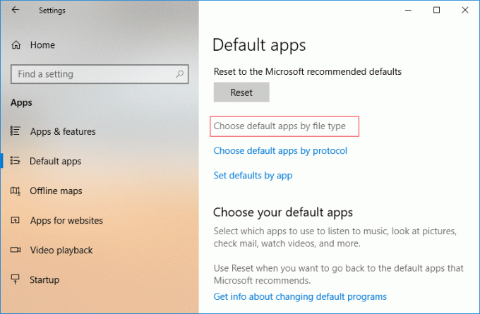 Klicken Sie unter der Schaltfläche Zurücksetzen auf den Link Standard-Apps nach Dateityp auswählen | So ändern Sie Standardprogramme in Windows 10