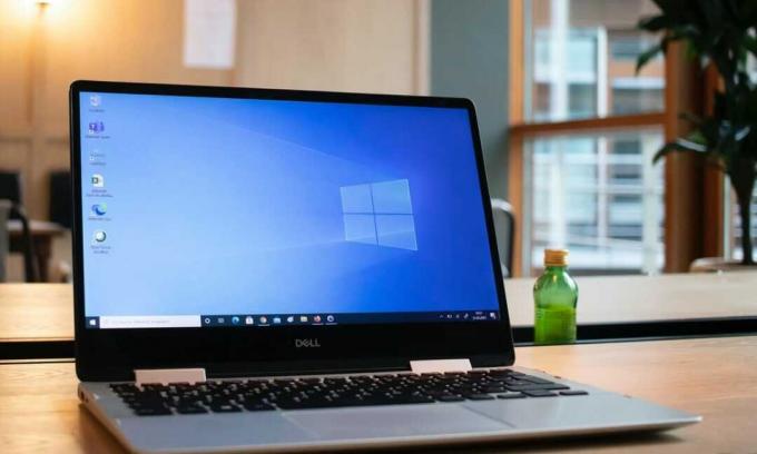 Hvordan lage minimalistisk skrivebord på Windows 10