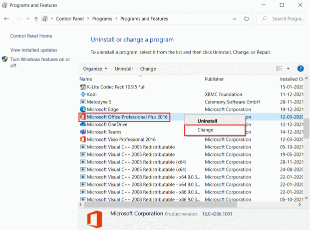 haga clic con el botón derecho en Microsoft Office y seleccione la opción Cambiar en Programas y características