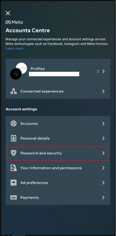 Klicka på Lösenord och säkerhetsalternativ under Kontoinställningar. Så här fixar du problem med Facebook Messenger-växelkonto