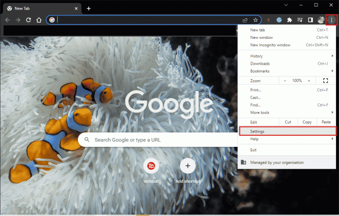 Starta Chrome, klicka på den tre-prickade ikonen och välj sedan Inställningar | Åtgärda att din mikrofon är avstängd av systeminställningar i Google Meet